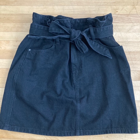 Black denim skirt - Picture 1 of 2
